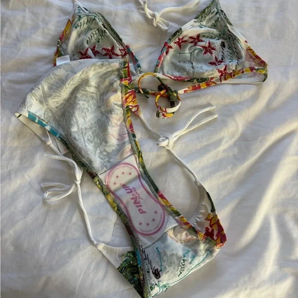 Pin-Up Stars Floral Bikini Set - Picture 5 of 6